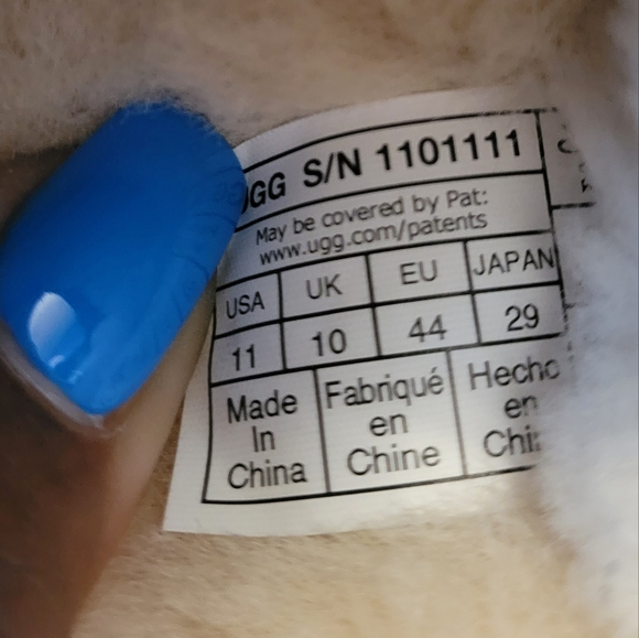 Ugg Men's Slippers - Picture 4 of 6